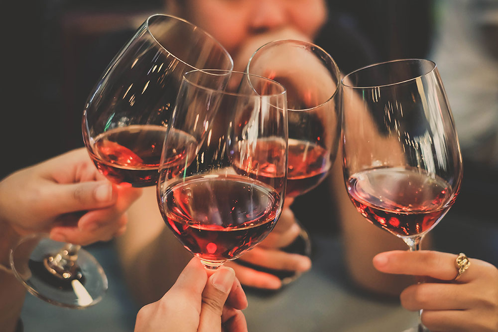 Easy Ways to Avoid Red Wine Stains On Your Teeth